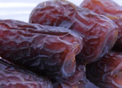 تصویر 3 از قیمت و خرید خرما پیارم کیلویی + فروش ارزان